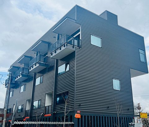 Aluminium windows on a modern multi-family building